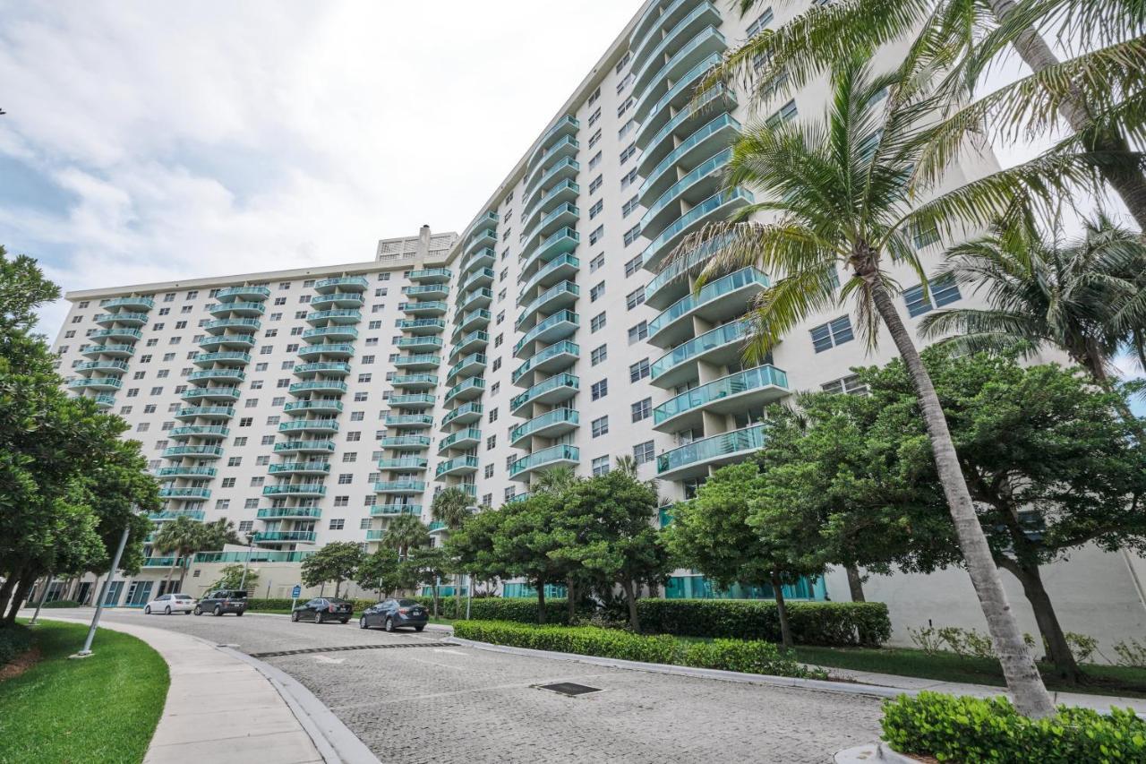 Miami Beach Collins Ave Apartments Free Parking 서니아일스비치 외부 사진