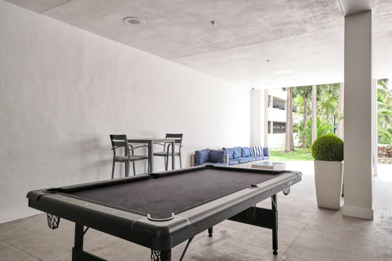 Miami Beach Collins Ave Apartments Free Parking 서니아일스비치 외부 사진
