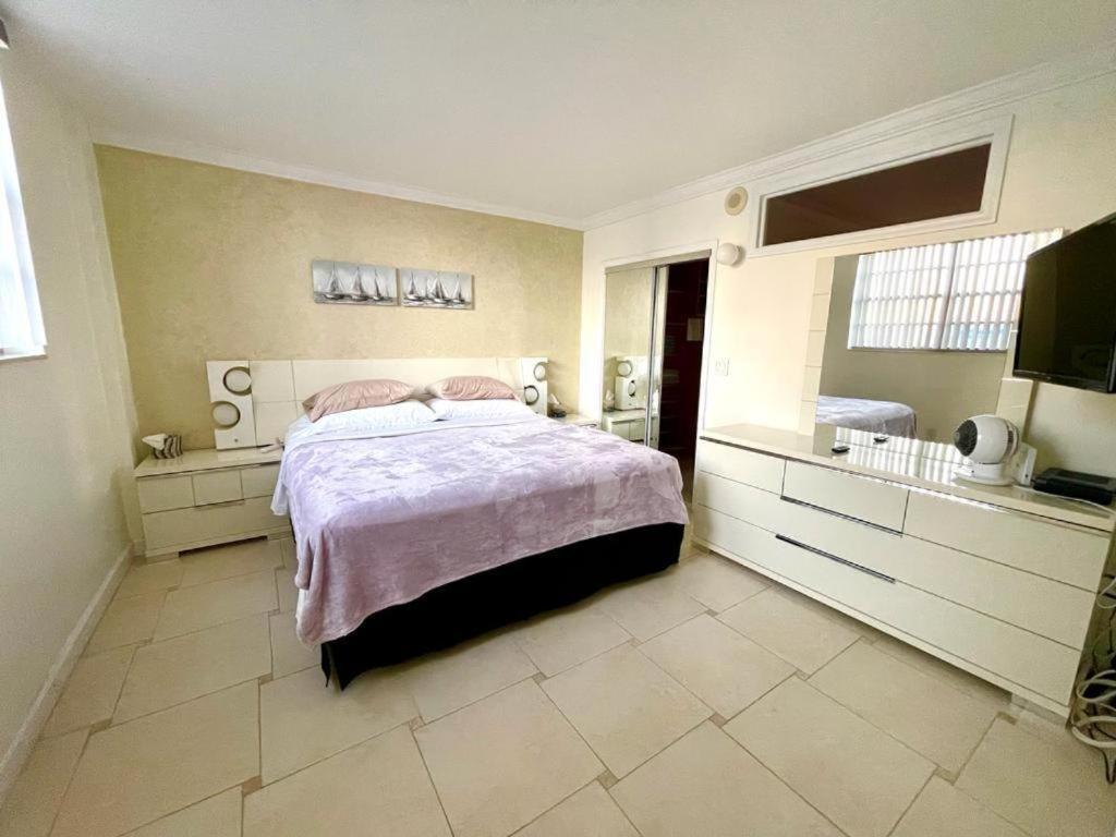 Miami Beach Collins Ave Apartments Free Parking 서니아일스비치 외부 사진