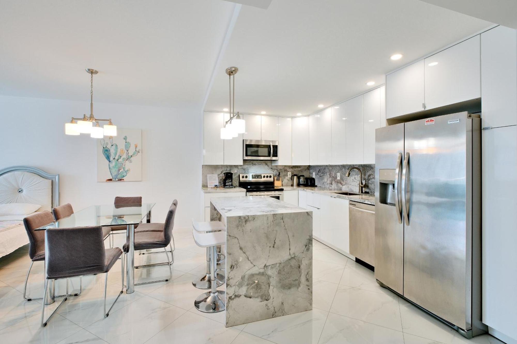 Miami Beach Collins Ave Apartments Free Parking 서니아일스비치 객실 사진
