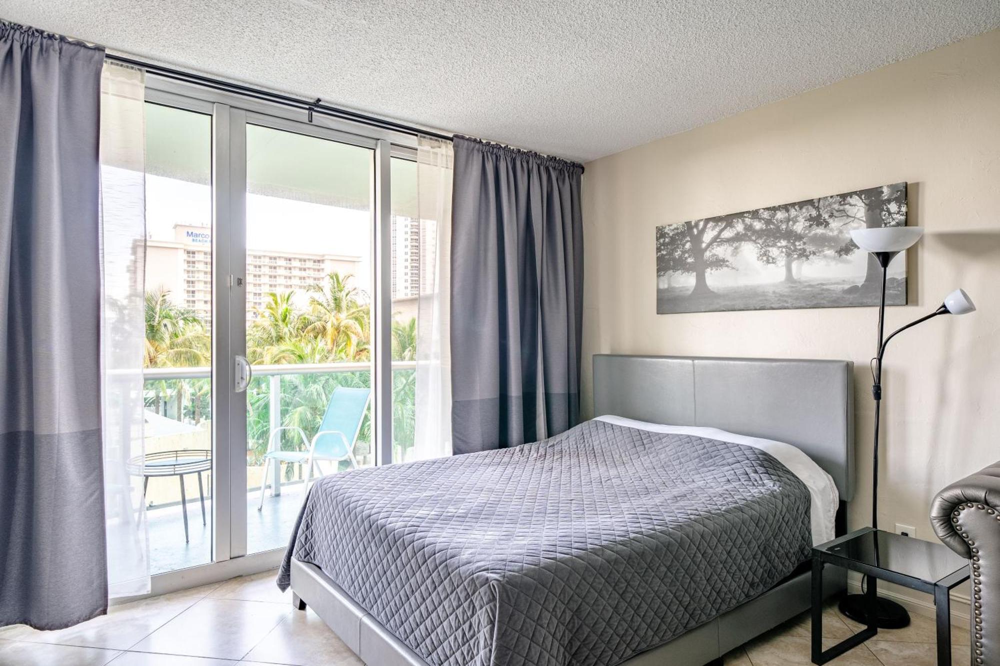 Miami Beach Collins Ave Apartments Free Parking 서니아일스비치 외부 사진