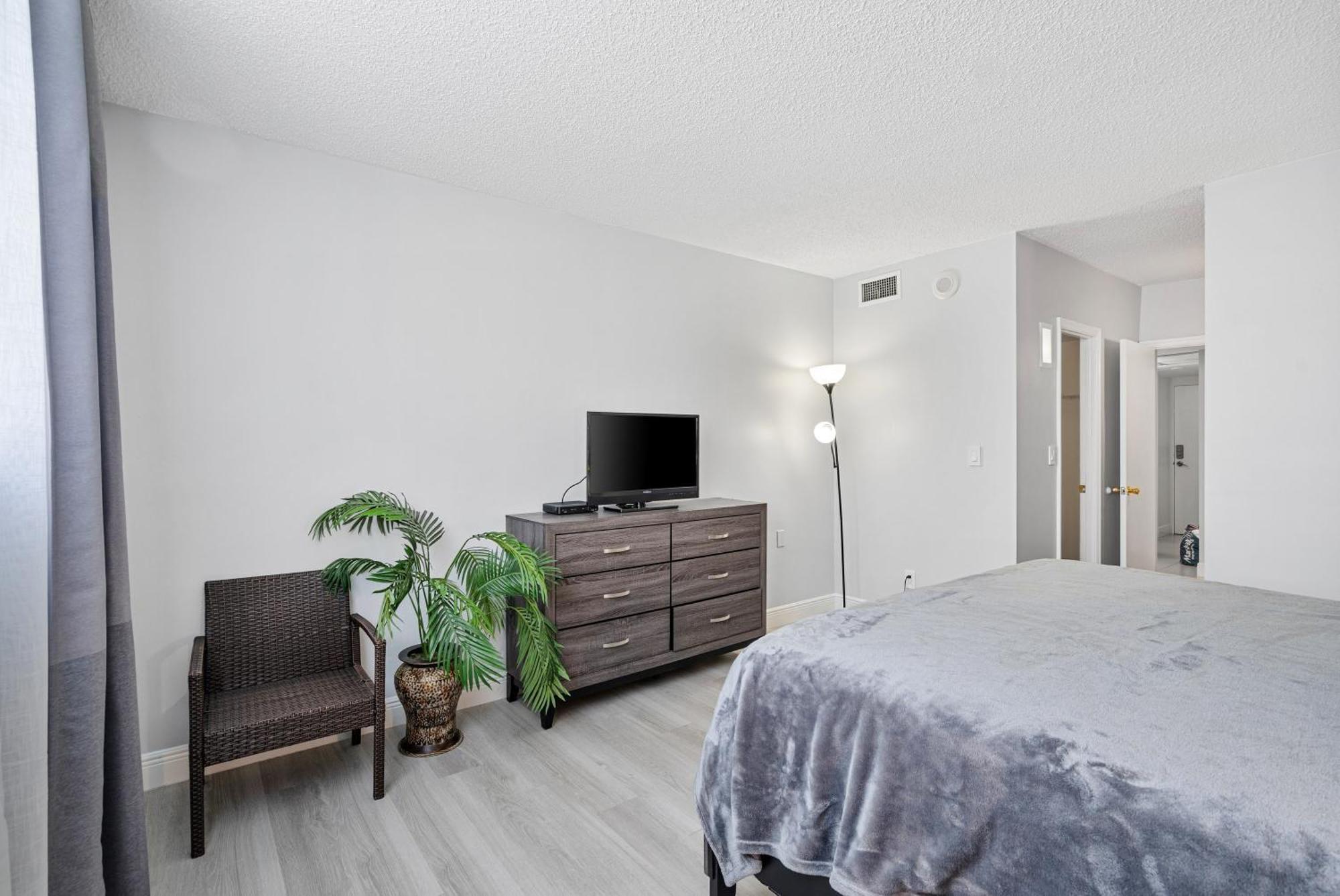 Miami Beach Collins Ave Apartments Free Parking 서니아일스비치 외부 사진
